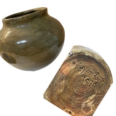 1931 POTTERY VASE SIGNED