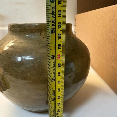1931 POTTERY VASE SIGNED