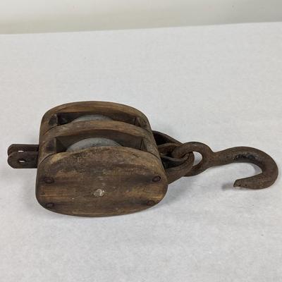 Vintage Antique Wood Cast Iron Barn Pulley