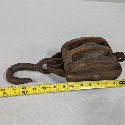 Vintage Antique Wood Cast Iron Barn Pulley