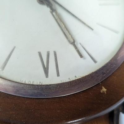 United Banjo Electric Wall Clock With Eagle Finial