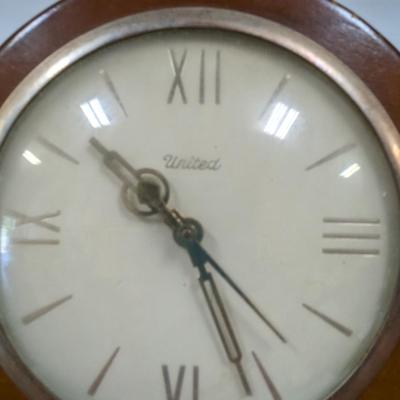United Banjo Electric Wall Clock With Eagle Finial