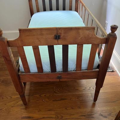 Wooden Child’s Bed (PB-MK)
