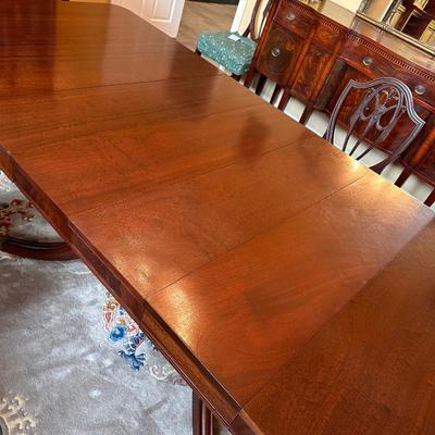 Mahogany Inlaid Crotched Mahogany Table ~ 10 Chairs & 4 Leaves ~ *Please Read Full Details