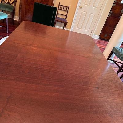 Mahogany Inlaid Crotched Mahogany Table ~ 10 Chairs & 4 Leaves ~ *Please Read Full Details
