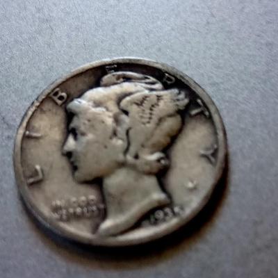 LOT 53 1935 MERCURRY DIME