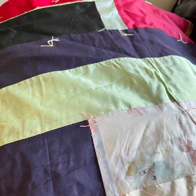 5 Antique Vintage Quilts