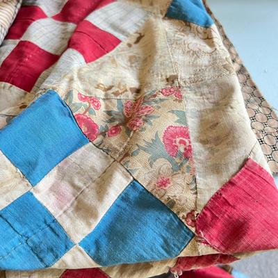 5 Antique Vintage Quilts