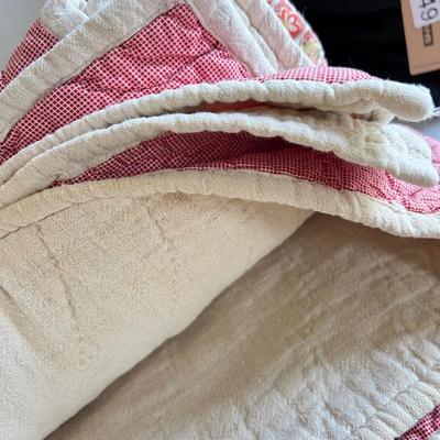 5 Antique Vintage Quilts