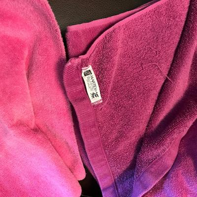 Vintage Graphic Mod Lot - Towels, Bedding, Pillows Inlc. Vera