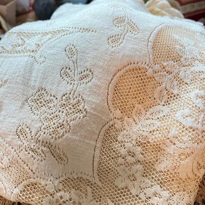 HUGE Lot Antique Vintage Linens - Tablecloths, Doilies, Placemats, & More!!!