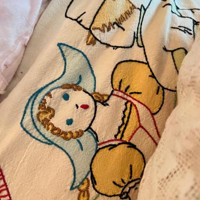 HUGE Lot Antique Vintage Linens - Tablecloths, Doilies, Placemats, & More!!!