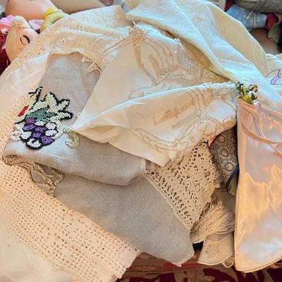 HUGE Lot Antique Vintage Linens - Tablecloths, Doilies, Placemats, & More!!!