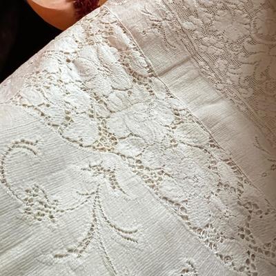 HUGE Lot Antique Vintage Linens - Tablecloths, Doilies, Placemats, & More!!!