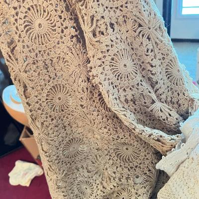 HUGE Lot Antique Vintage Linens - Tablecloths, Doilies, Placemats, & More!!!