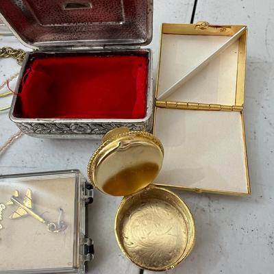 Vntg. Contemp. Jewelry Accessories Lot