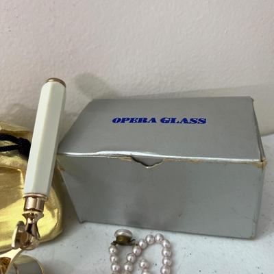 Vntg. Contemp. Jewelry Accessories Lot