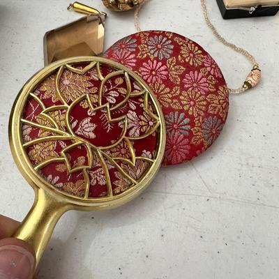 Vntg. Contemp. Jewelry Accessories Lot