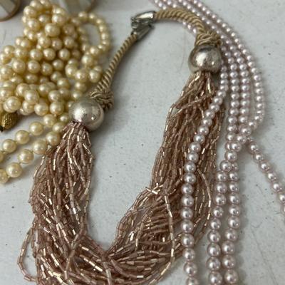 Vntg. Contemp. Jewelry Accessories Lot