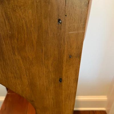 Settle Fireside Chair (LR-MK)