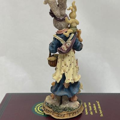 Limited Ed. Resin Rabbit Figurine:with box