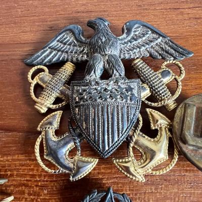 Collectors Lot - Military Pins Badges, 1943 Aristocrat Cards, Ltd. Ed. Buckle