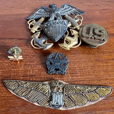 Collectors Lot - Military Pins Badges, 1943 Aristocrat Cards, Ltd. Ed. Buckle