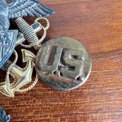 Collectors Lot - Military Pins Badges, 1943 Aristocrat Cards, Ltd. Ed. Buckle