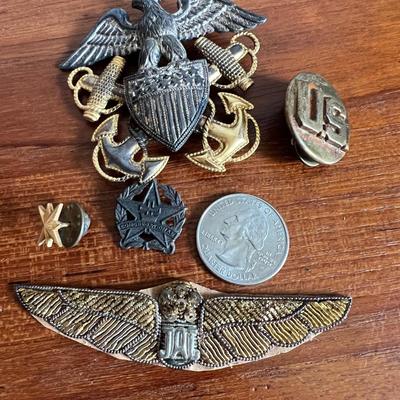 Collectors Lot - Military Pins Badges, 1943 Aristocrat Cards, Ltd. Ed. Buckle
