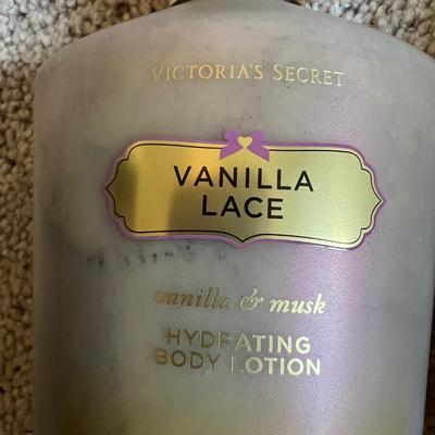 Victoria Secret Discontinued Vanilla Lace Spray & Lotion
