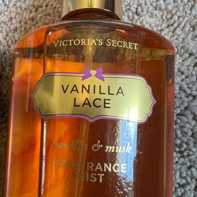 Victoria Secret Discontinued Vanilla Lace Spray & Lotion