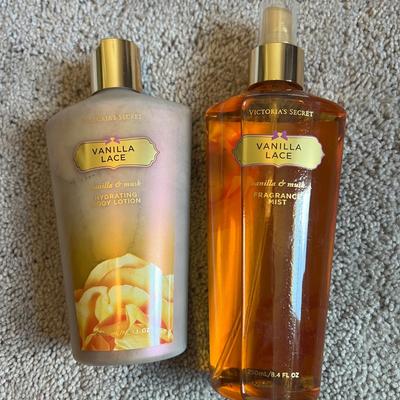 Victoria Secret Discontinued Vanilla Lace Spray & Lotion