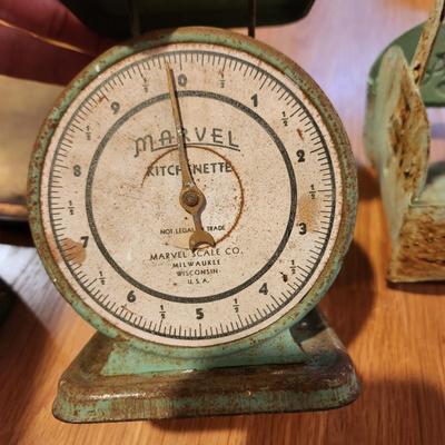 Large Collectable Lot Coca-cola Coke Pepsi Marvel Scale, Symonds Inn Cocoa Oil Cans & more