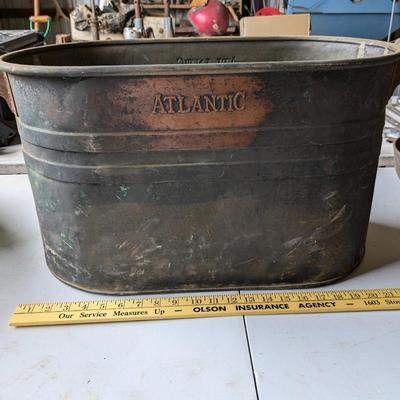 Vintage Antique Atlantic Copper Boiler Wash Tub Pot Wood Handles