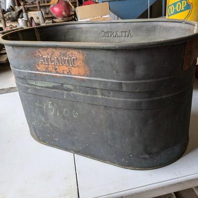 Vintage Antique Atlantic Copper Boiler Wash Tub Pot Wood Handles