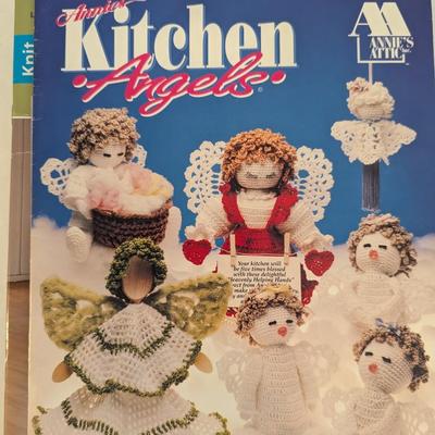 Collection Of Crafting Magazines Mini Catalogs & How To Books