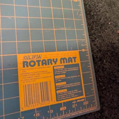 OLFA Rotary Mat O'Lipfa Lip Edge Ruler