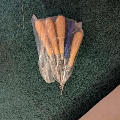 Knitting Projects & Fish & Cat Latch Hook Art