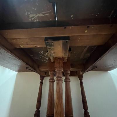 Vintage Leaf Table