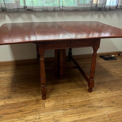 Vintage Leaf Table