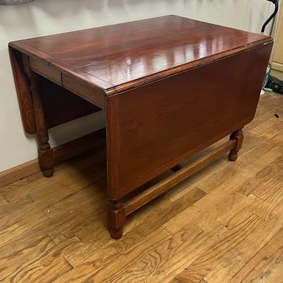 Vintage Leaf Table