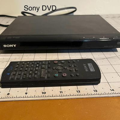 Sony DVP-SR210P With DVD /CD