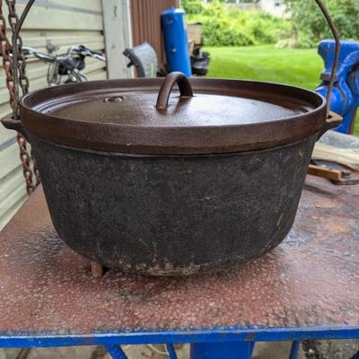 Gorgeous Griswold No 12 Camping Dutch Oven