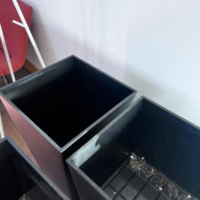 3 Matching VERAKEK Large Planters