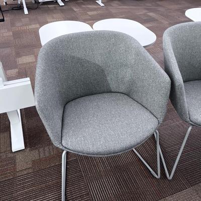 PITCH SLED CHAIR BY POPPIN (3) Gray 