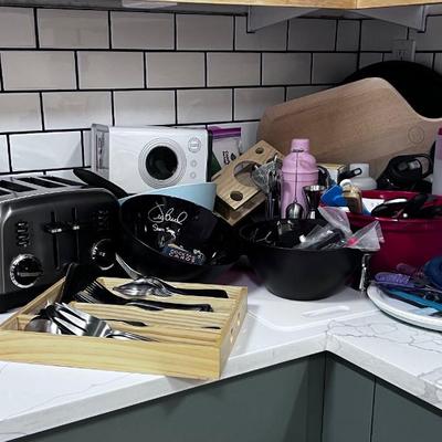 All Manner of Kitchen Stuff: Utensils (2 sets), Toaster, Fruit Bowl 