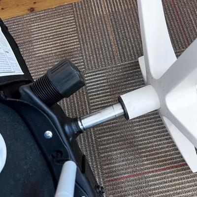 POPPIN MAX TASK CHAIR Mid Back White & Dark Gray 