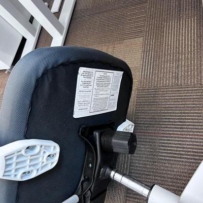 POPPIN MAX TASK CHAIR Mid Back White & Dark Gray 
