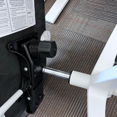 POPPIN MAX TASK CHAIR Mid Back White & Dark Gray 