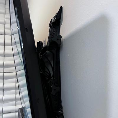 SHARP Television with Remote 43" Wall Mounted ZOOM 1 